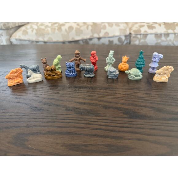 Vintage Wade Whimsies Glass Figurines – Lot of 17 - England - Picture 8 of 8